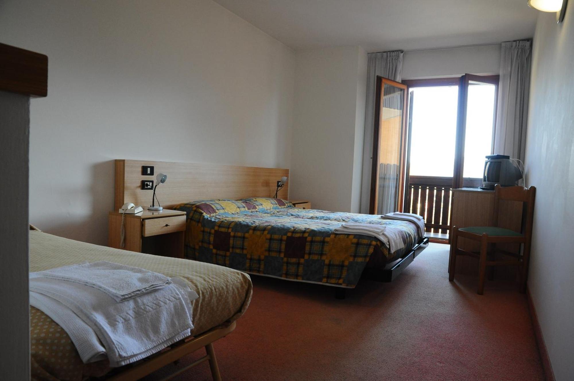 Hotel Cristina Tenno Bilik gambar