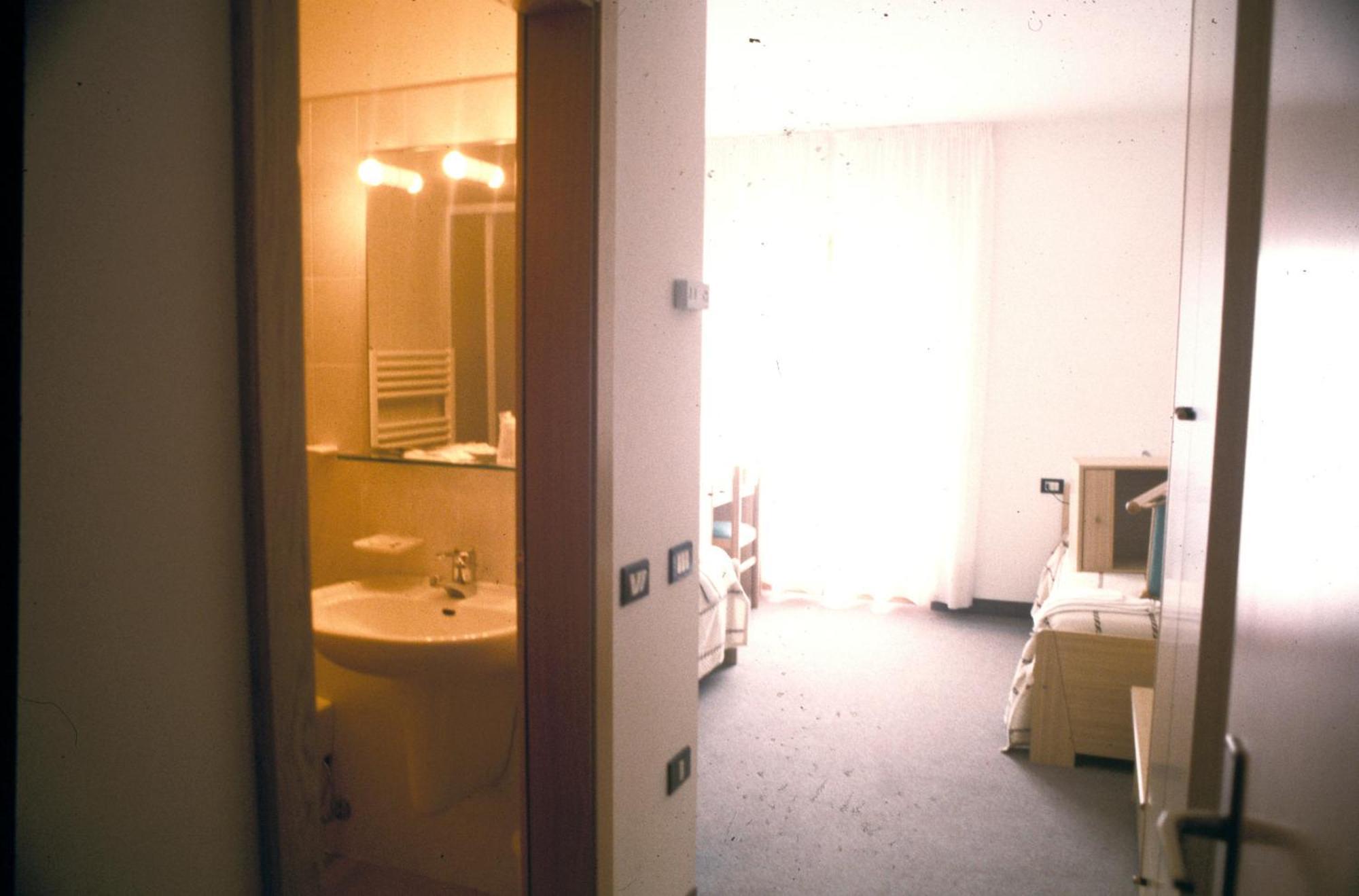 Hotel Cristina Tenno Luaran gambar